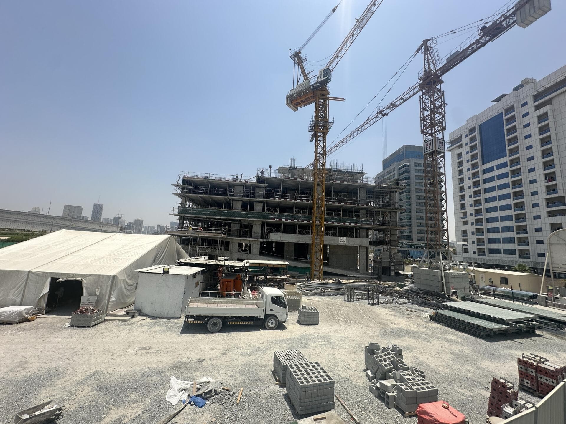 The First Collection Dubai Sports City - Construction