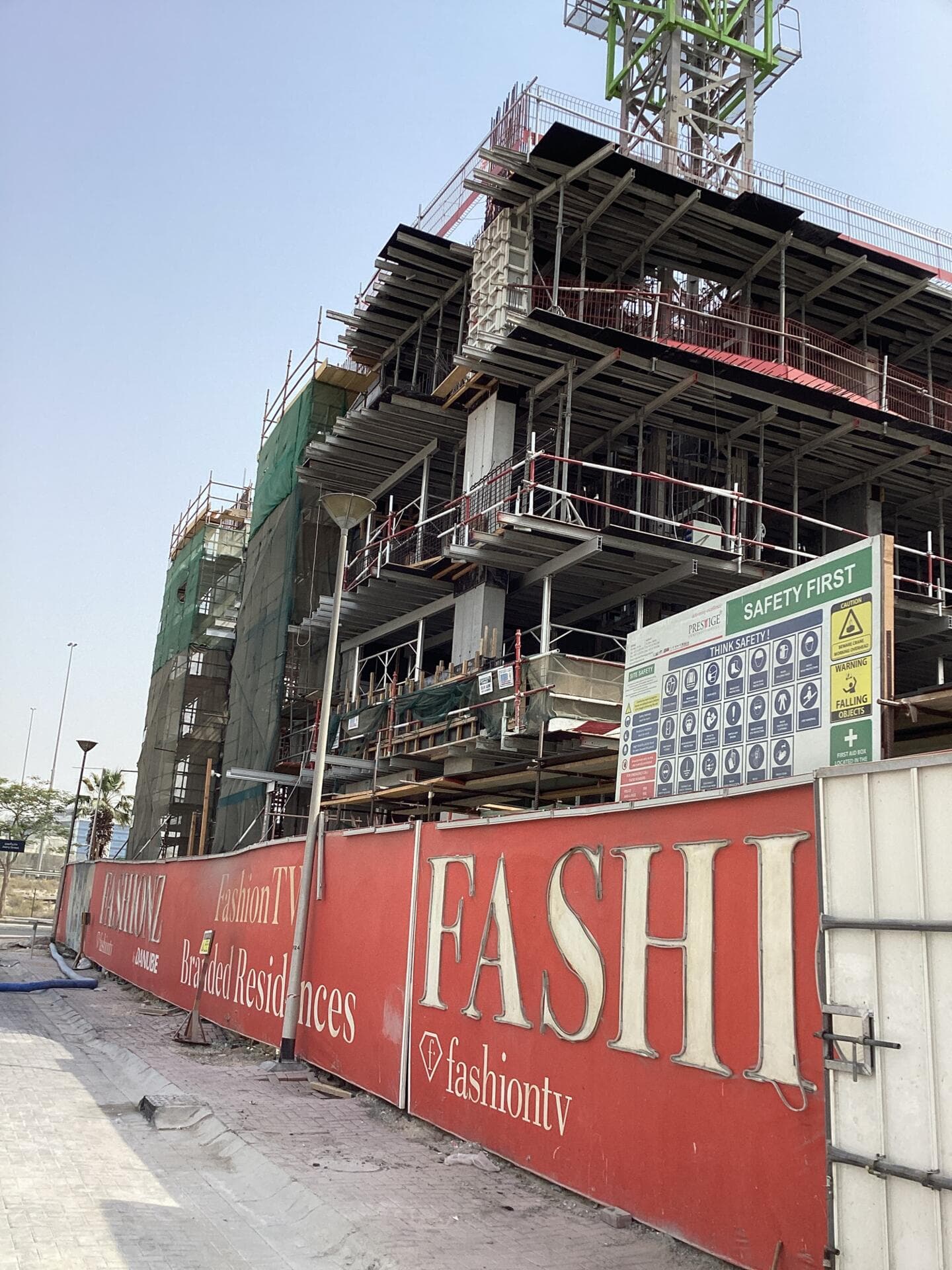 Fashionz - Construction