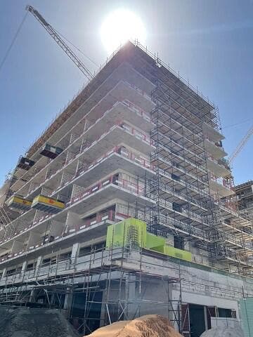 Riviera 58 - Construction