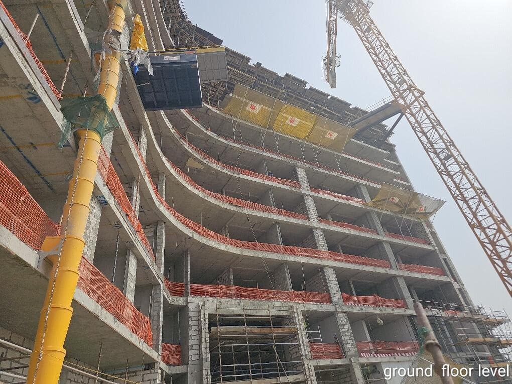 South Living - Construction
