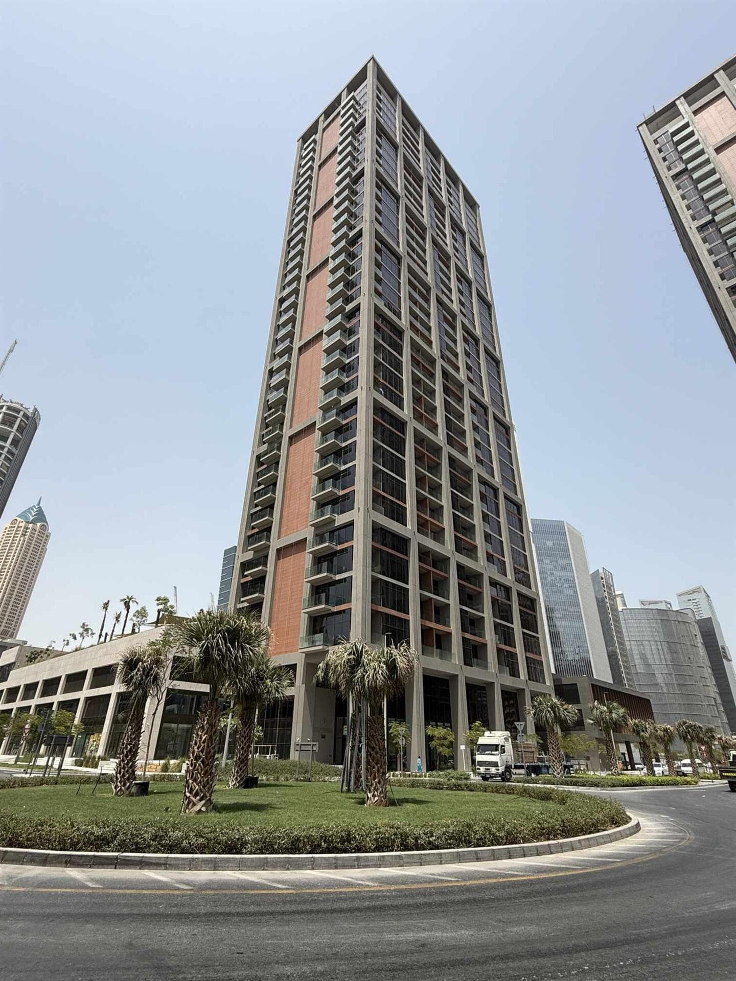 Peninsula One - Construction