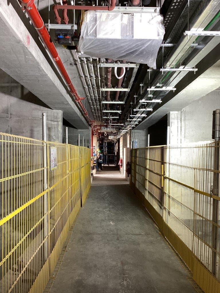 330 Riverside Crescent - Construction
