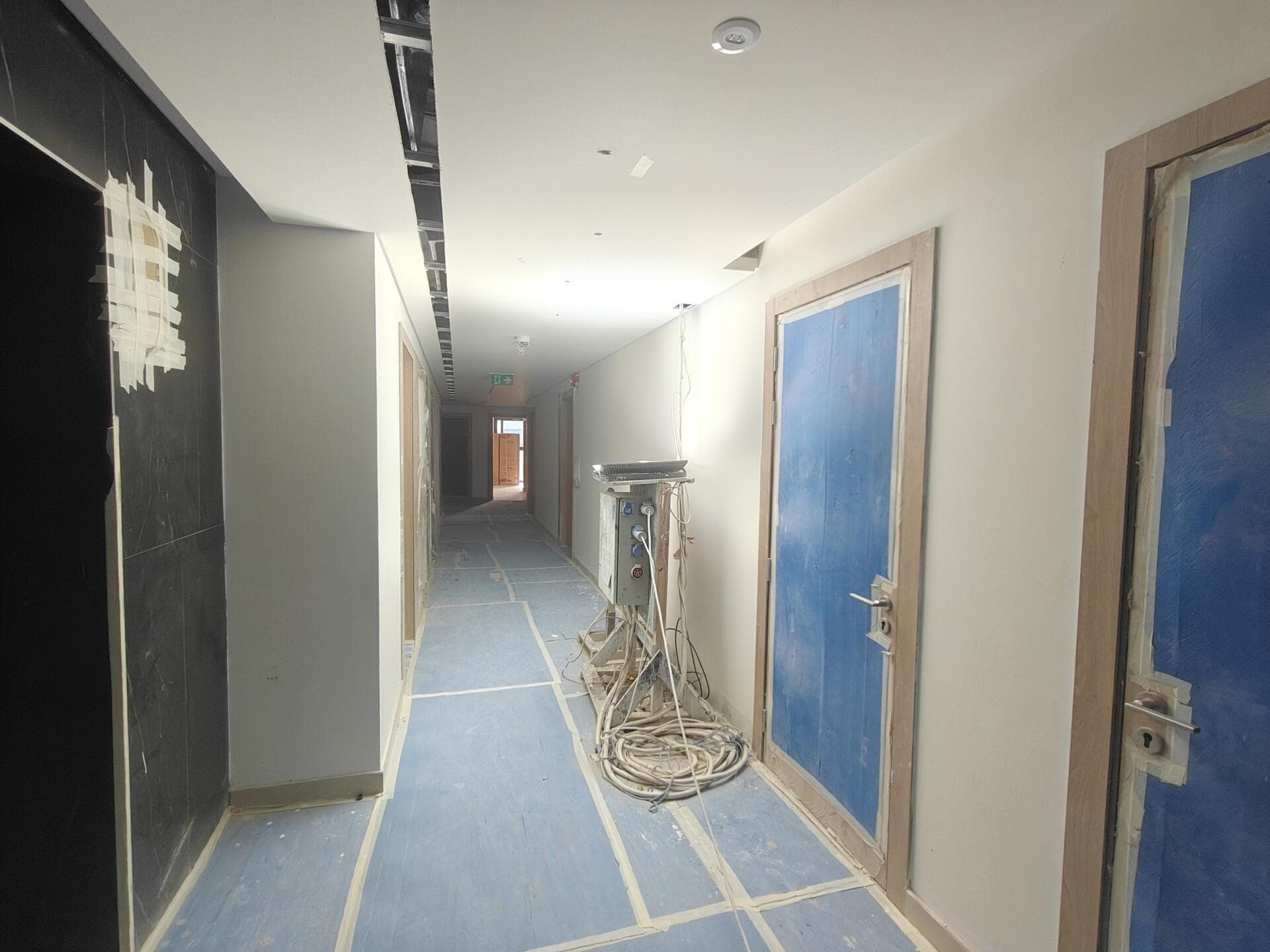 Weybridge Gardens - Construction