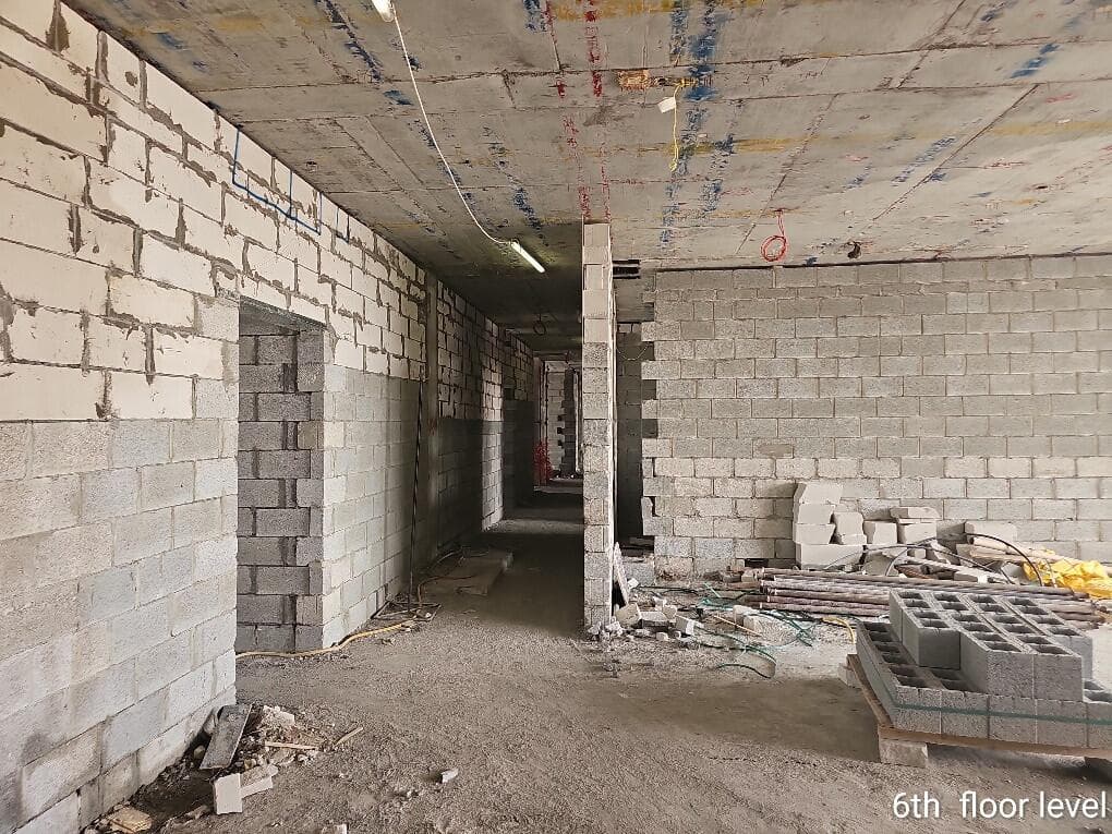 South Living - Construction