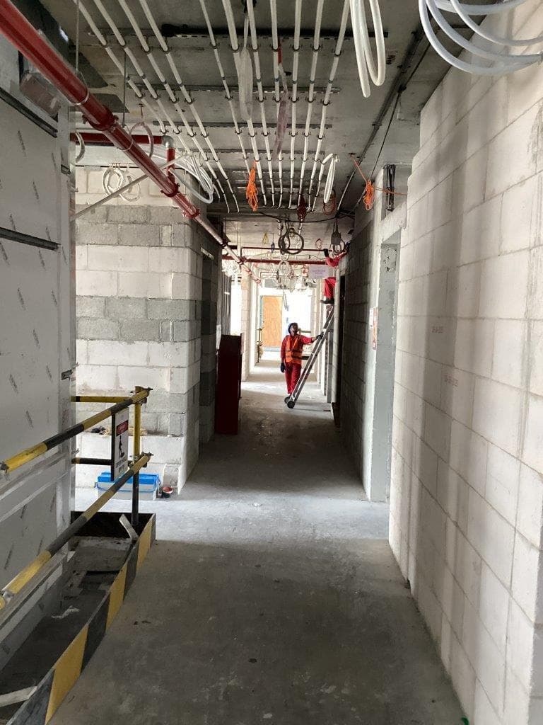 360 Riverside Crescent - Construction