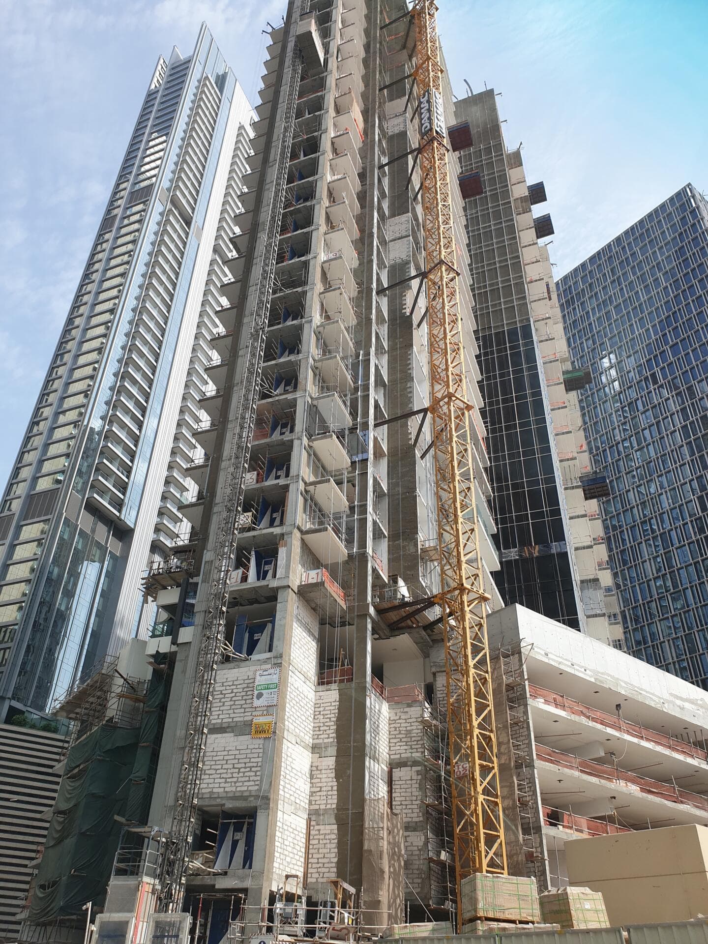 Elegance Tower - Construction