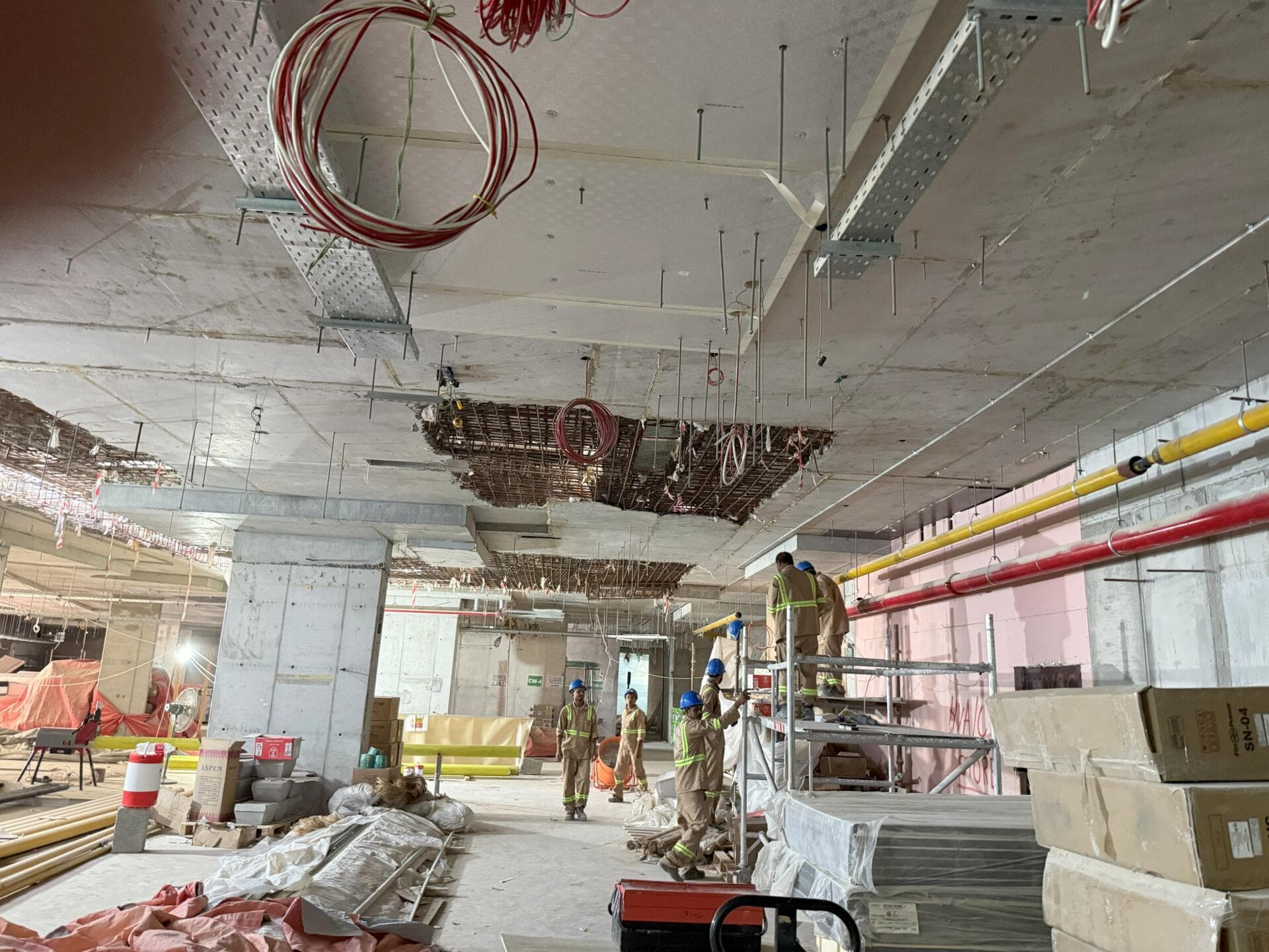 Azizi Venice (1-11) - Construction