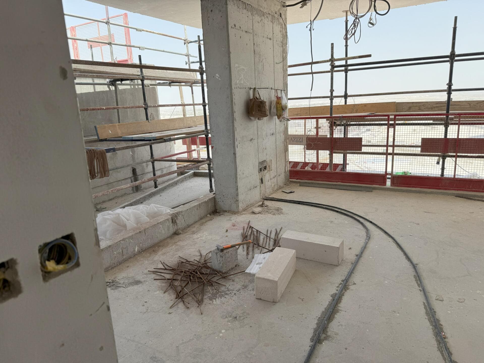 Azizi Venice (1-11) - Construction