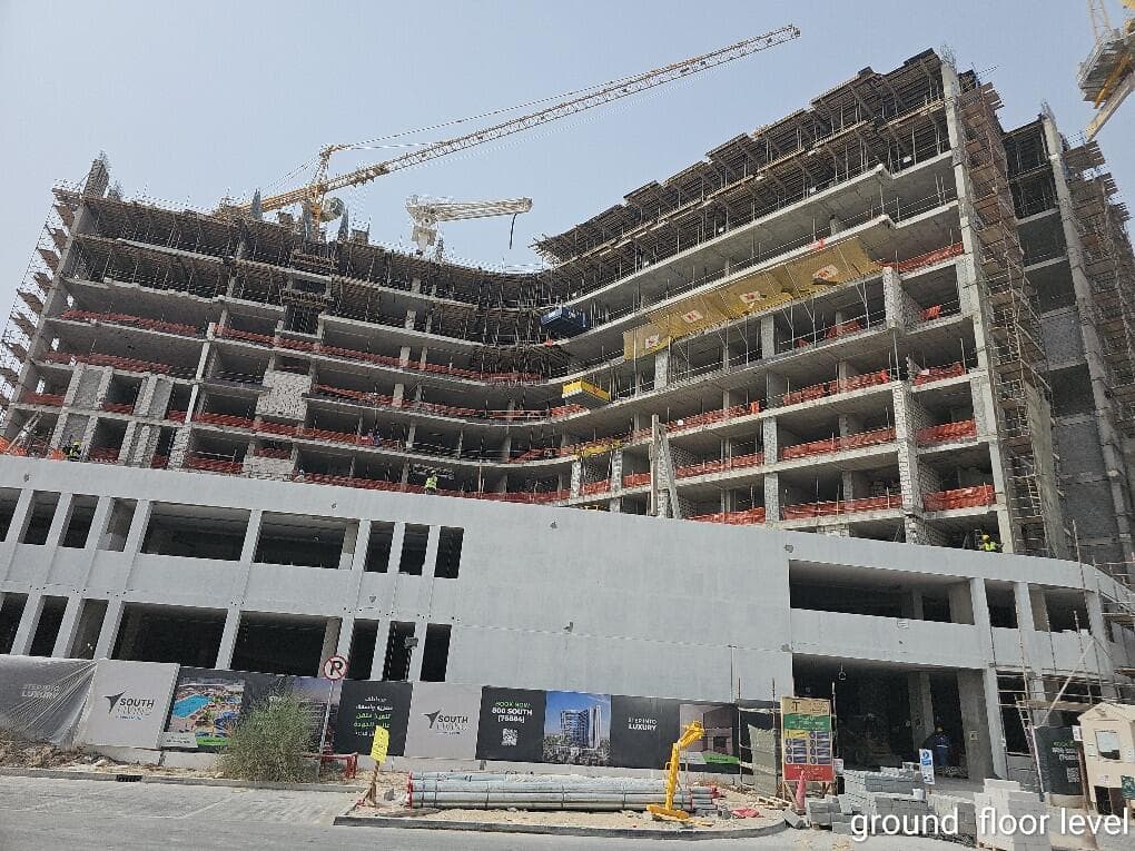 South Living - Construction