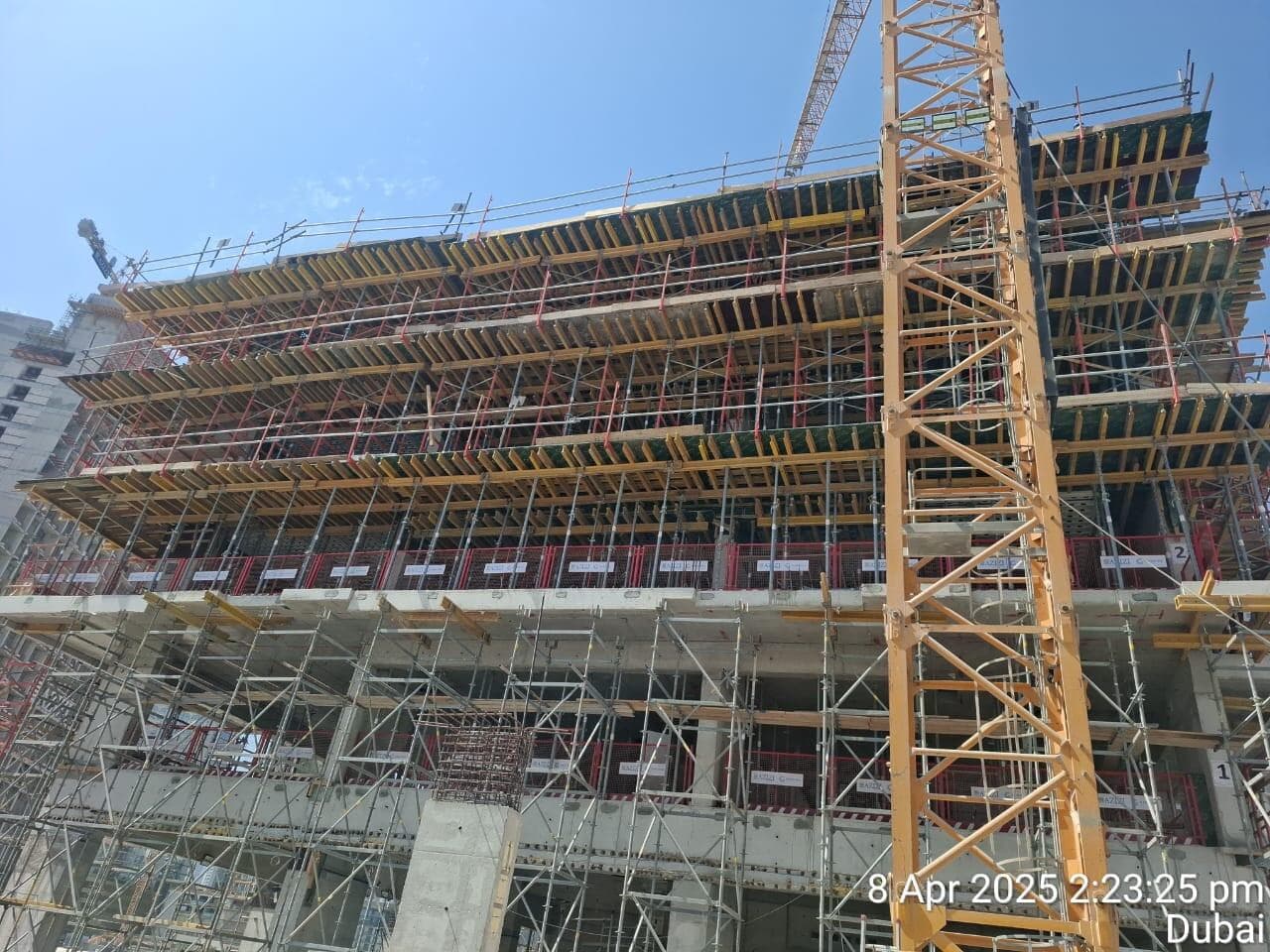Riviera 50 - Construction