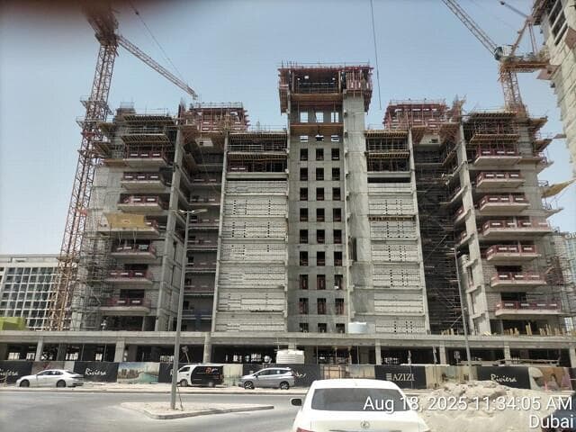 Riviera 50 - Construction