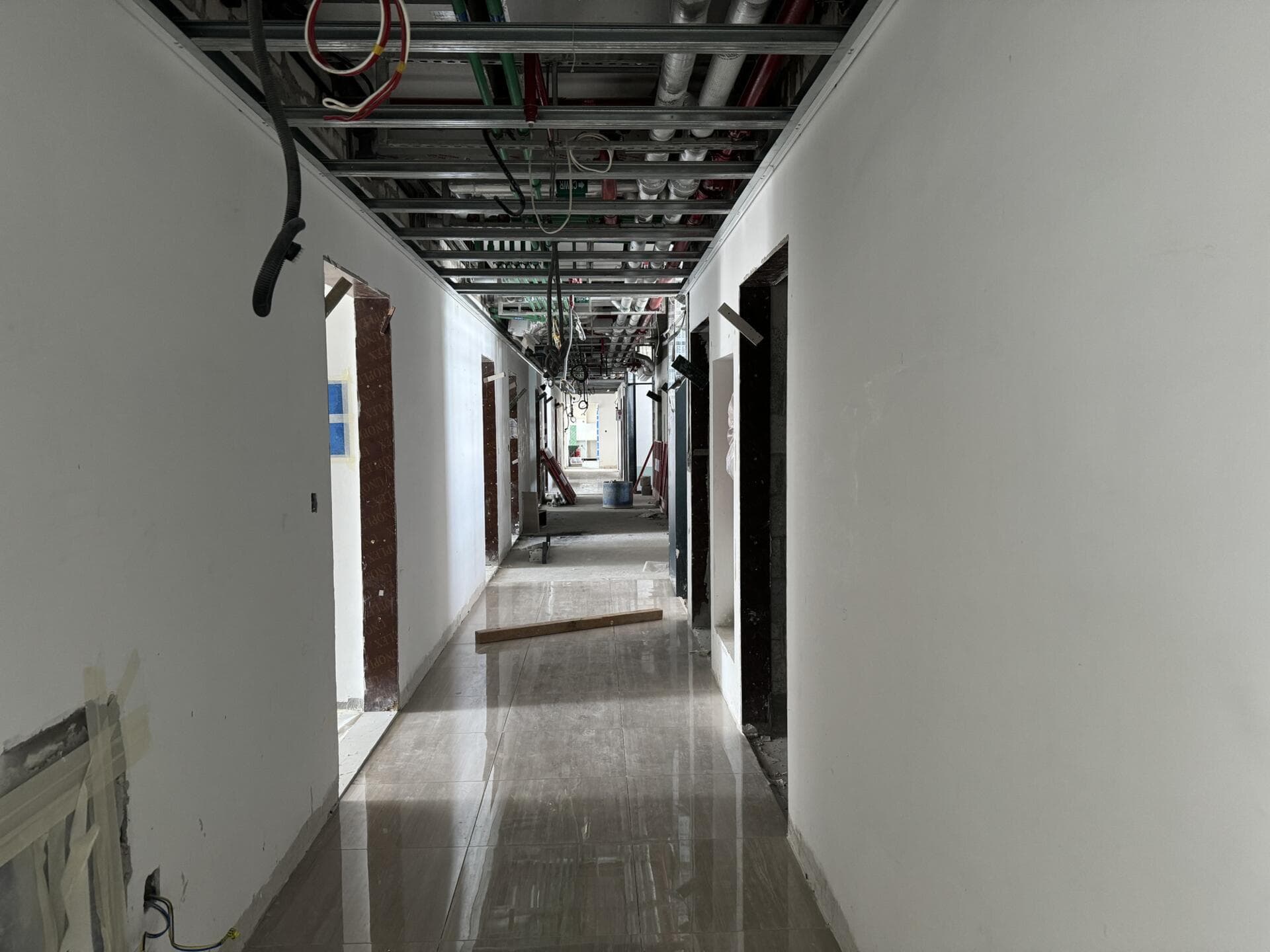 Riviera Beachfront - Construction