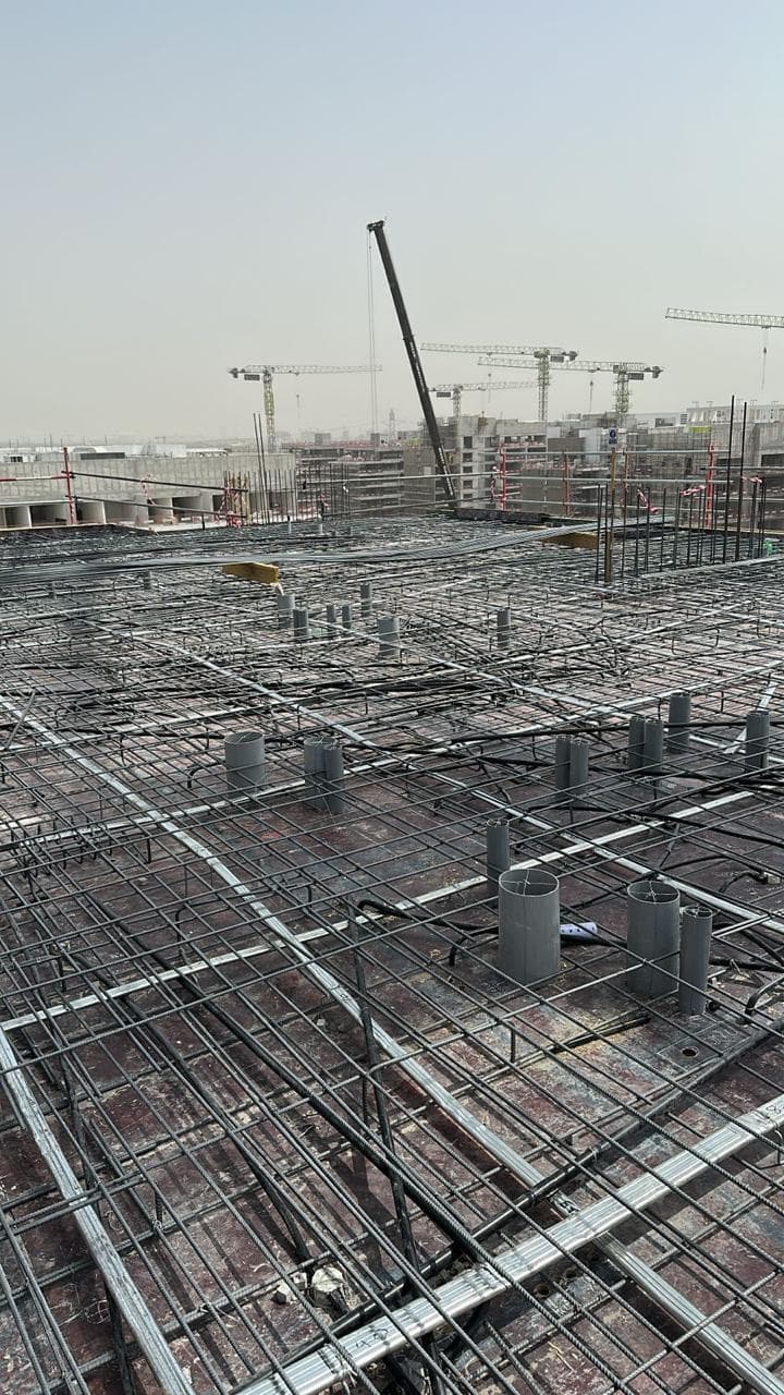 Azizi Riviera 53 - Construction