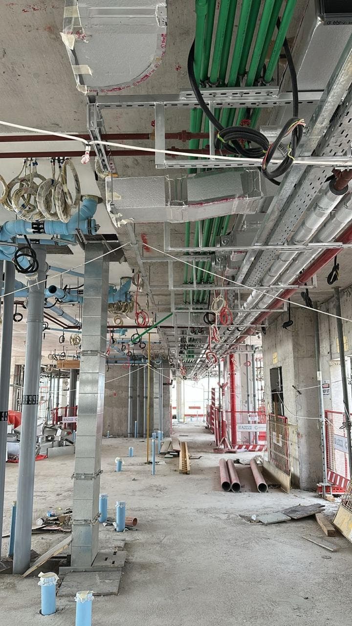 Azizi Riviera 53 - Construction