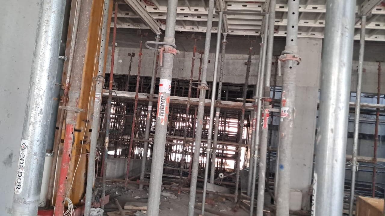 Vue By Crystal Bay - Construction