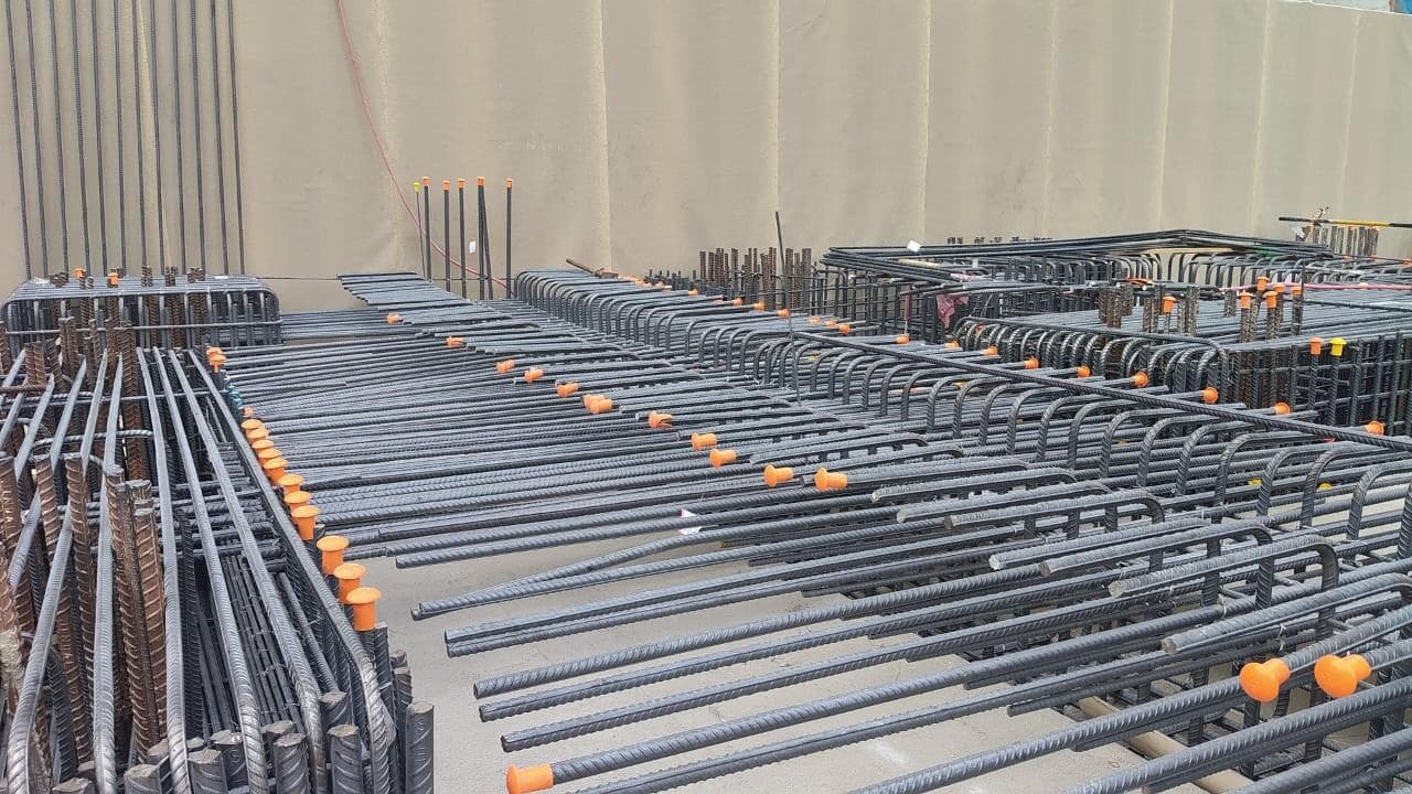 Fairmont Residences Solara Tower - Construction