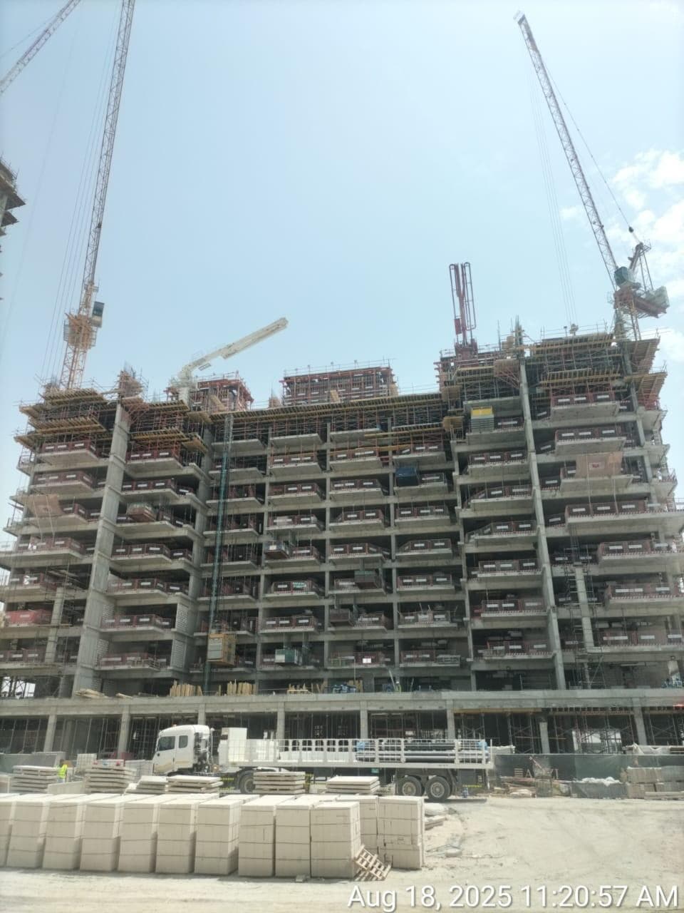 Riviera 50 - Construction
