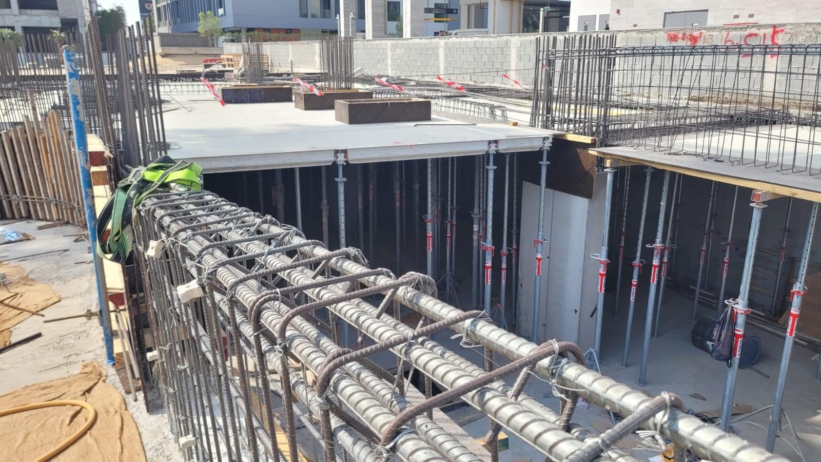 V-Suites by Anax - Construction