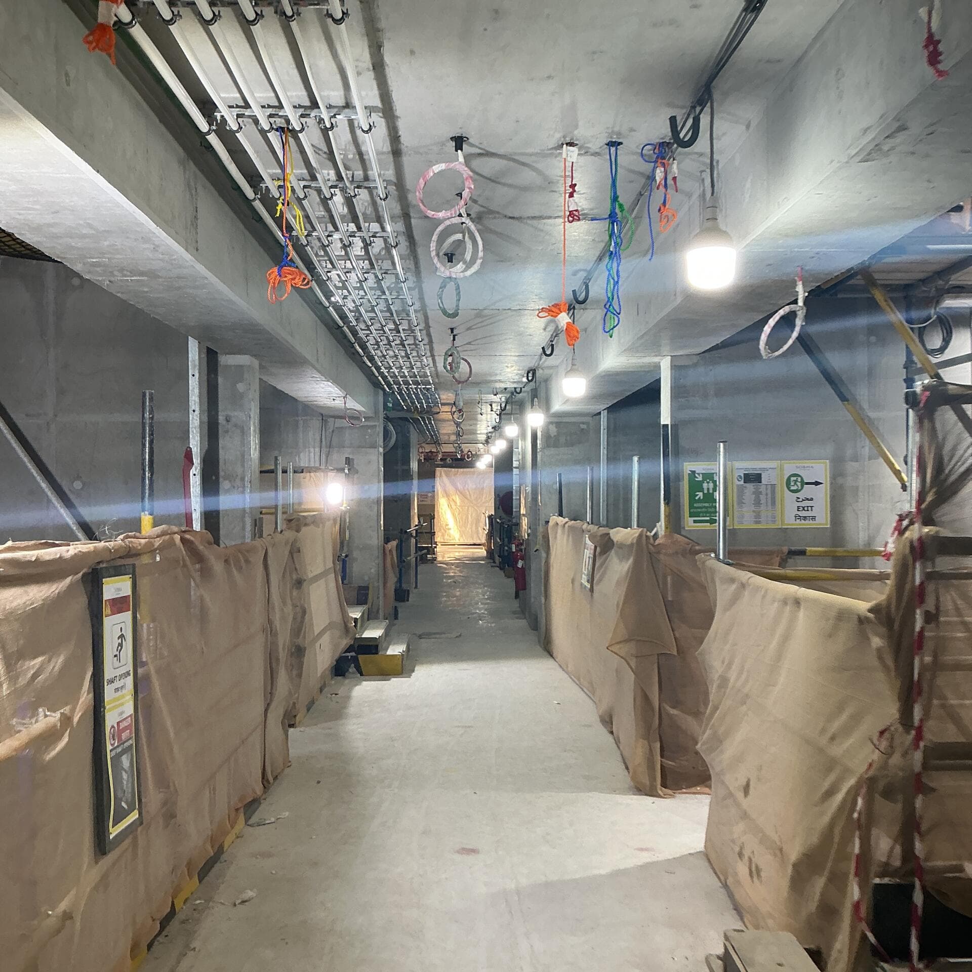 350 Riverside Crescent - Construction