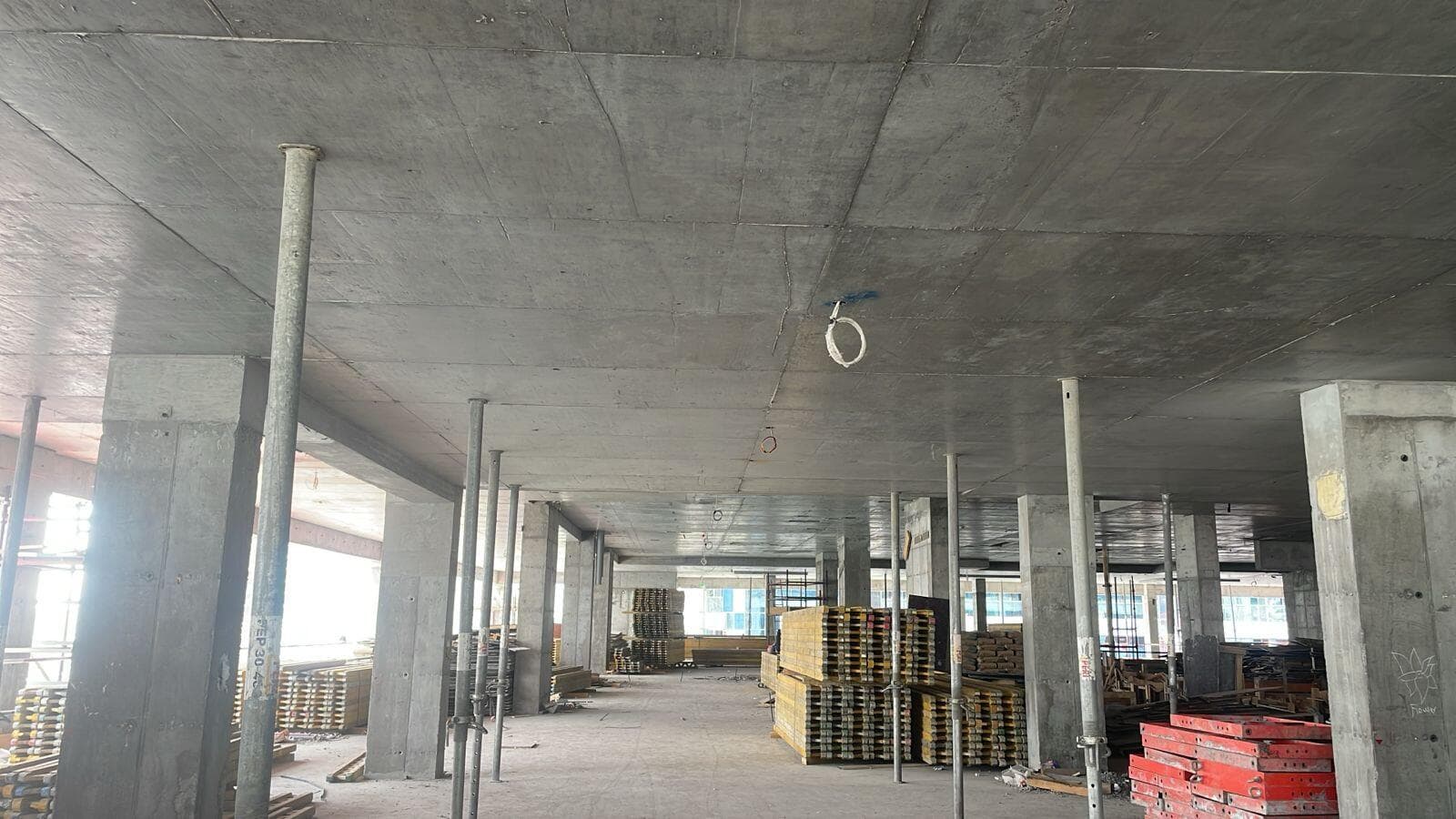 The Crestmark - Construction