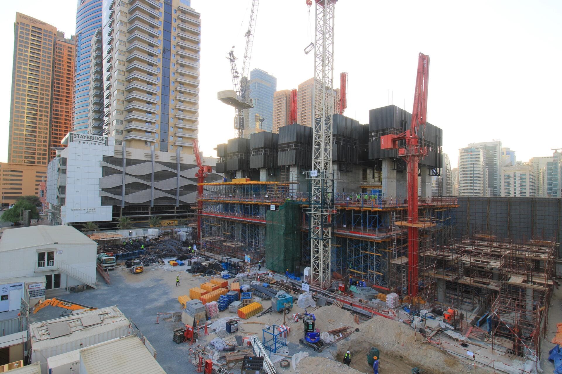 Iconic Tower - Construction