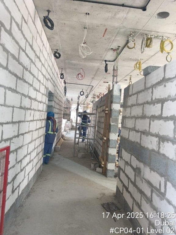 Riviera 49 - Construction