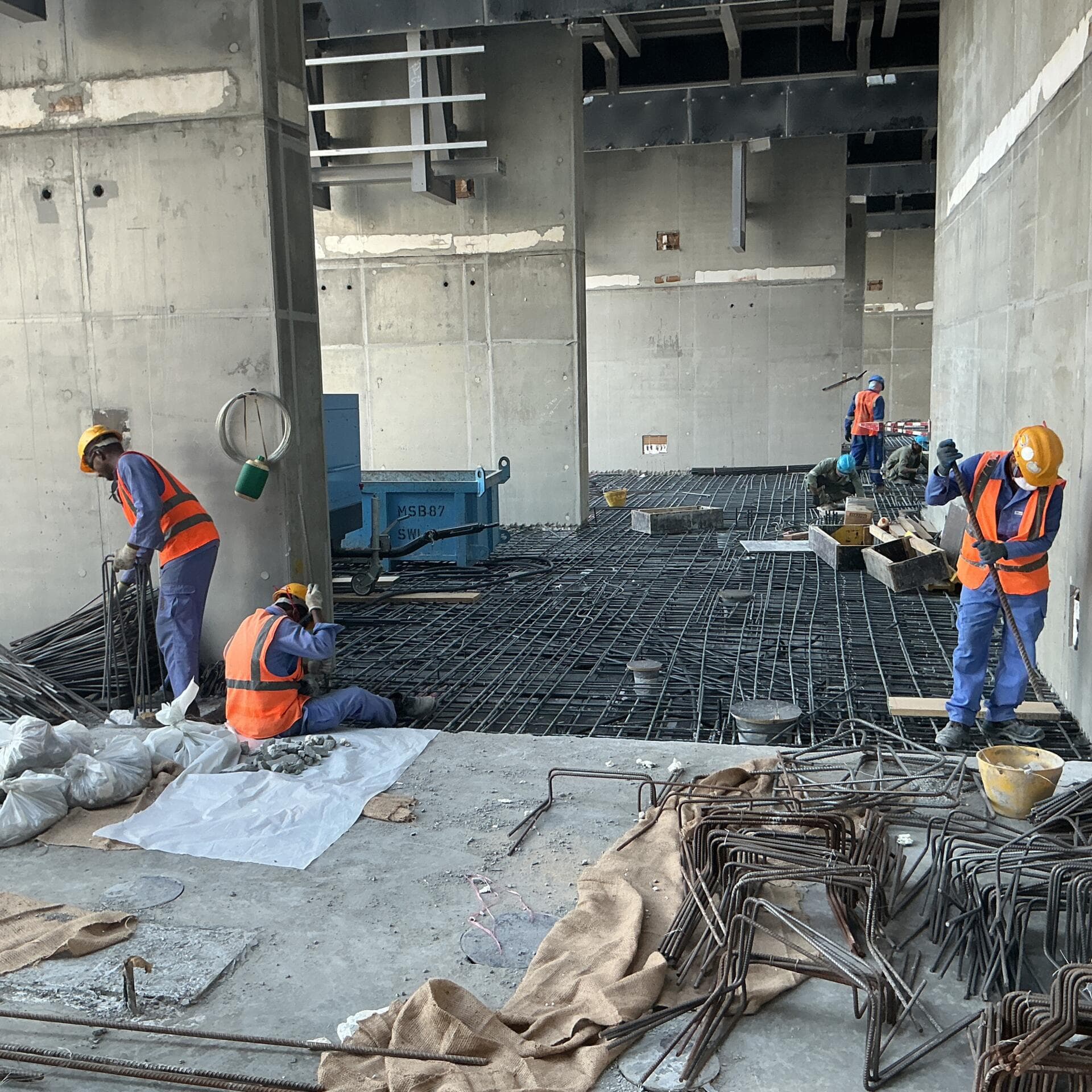320 Riverside Crescent - Construction