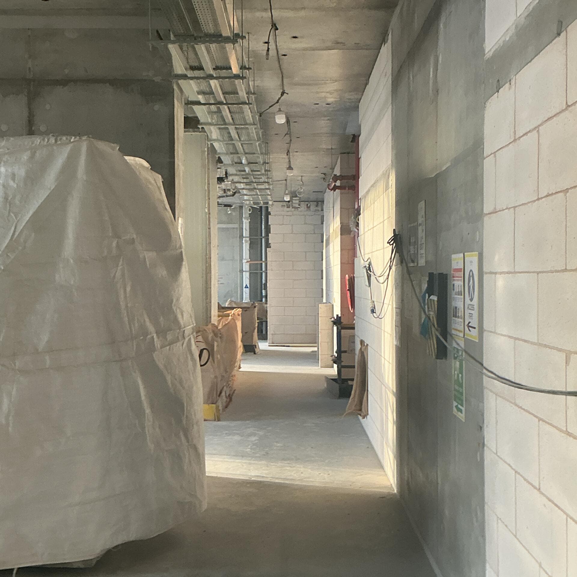 350 Riverside Crescent - Construction