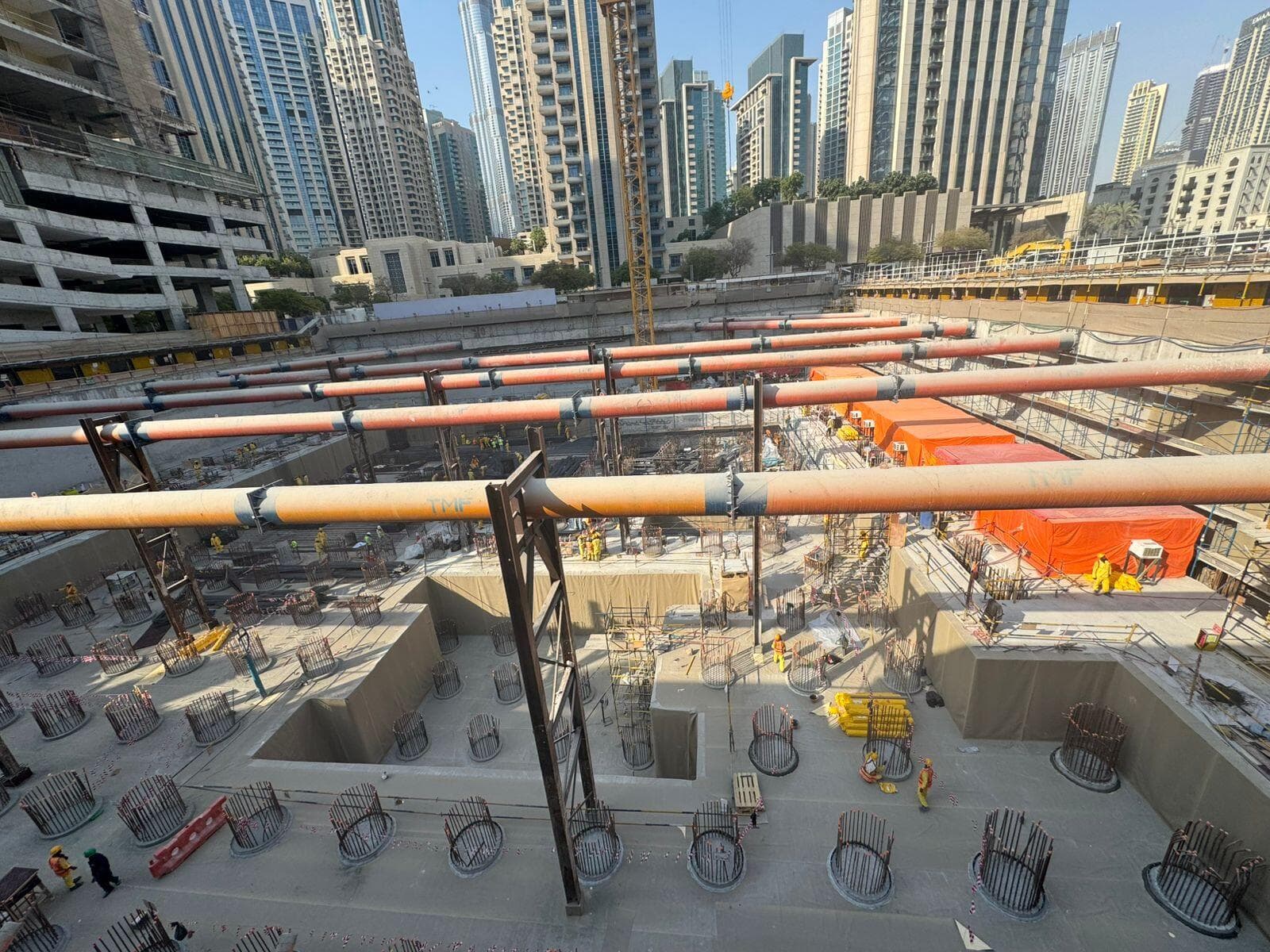 Fairmont Residences Solara Tower - Construction