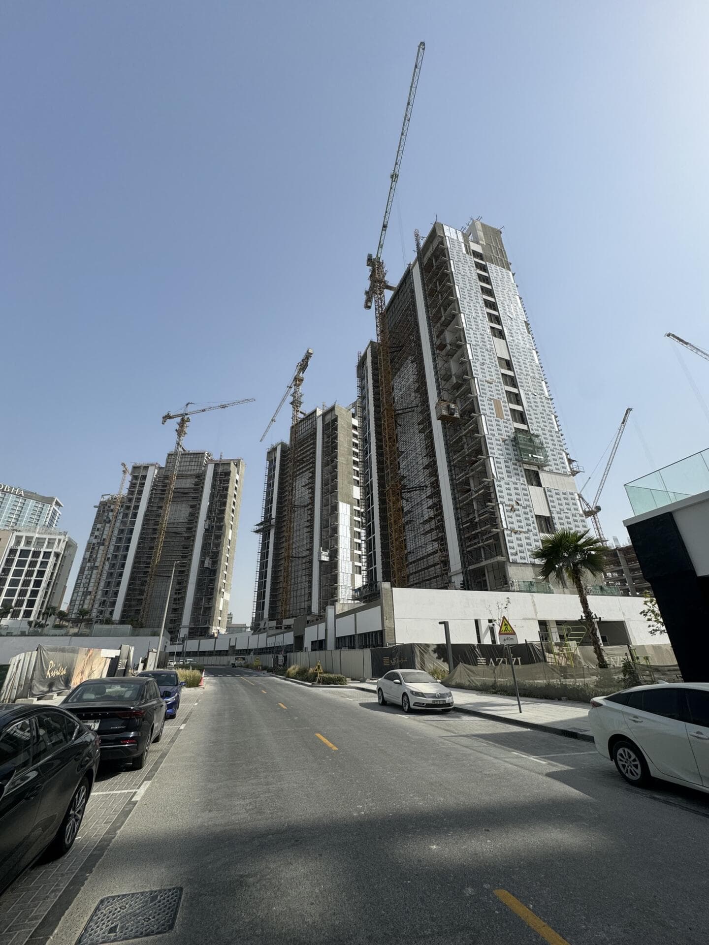 Riviera Beachfront - Construction