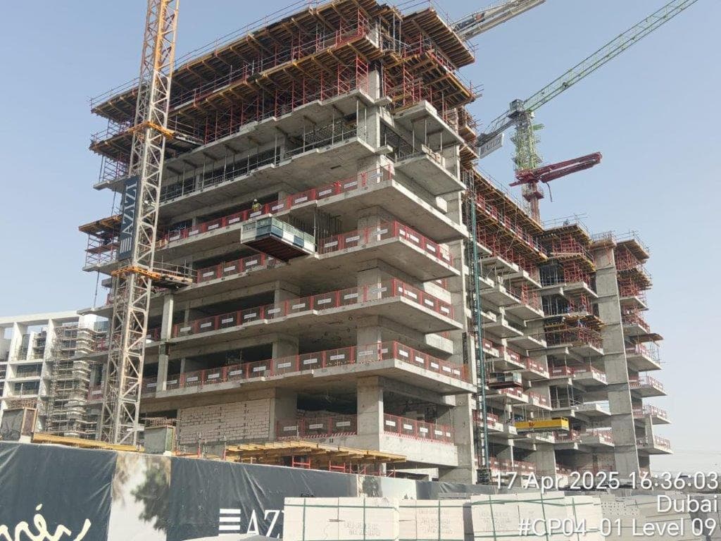 Riviera 49 - Construction