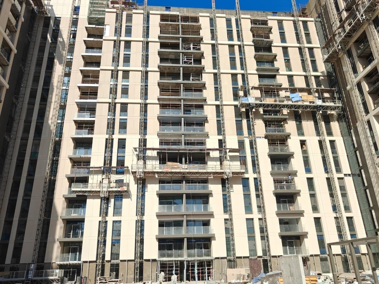 Elvira - Construction