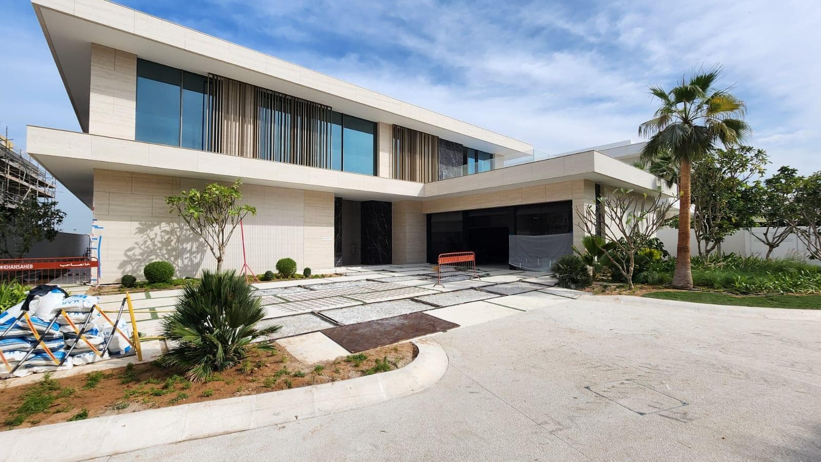Eome Residences - Construction