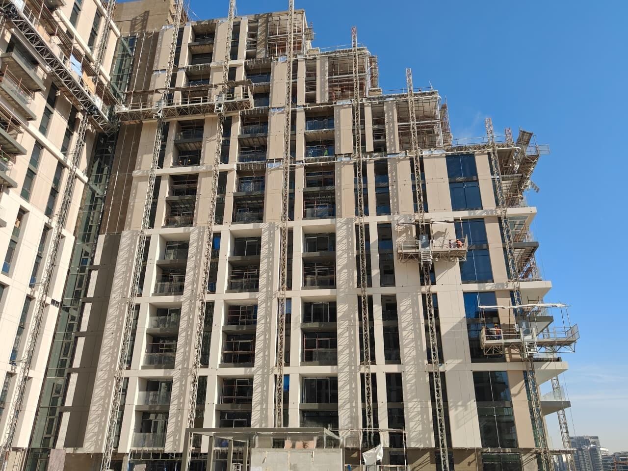 Elvira - Construction
