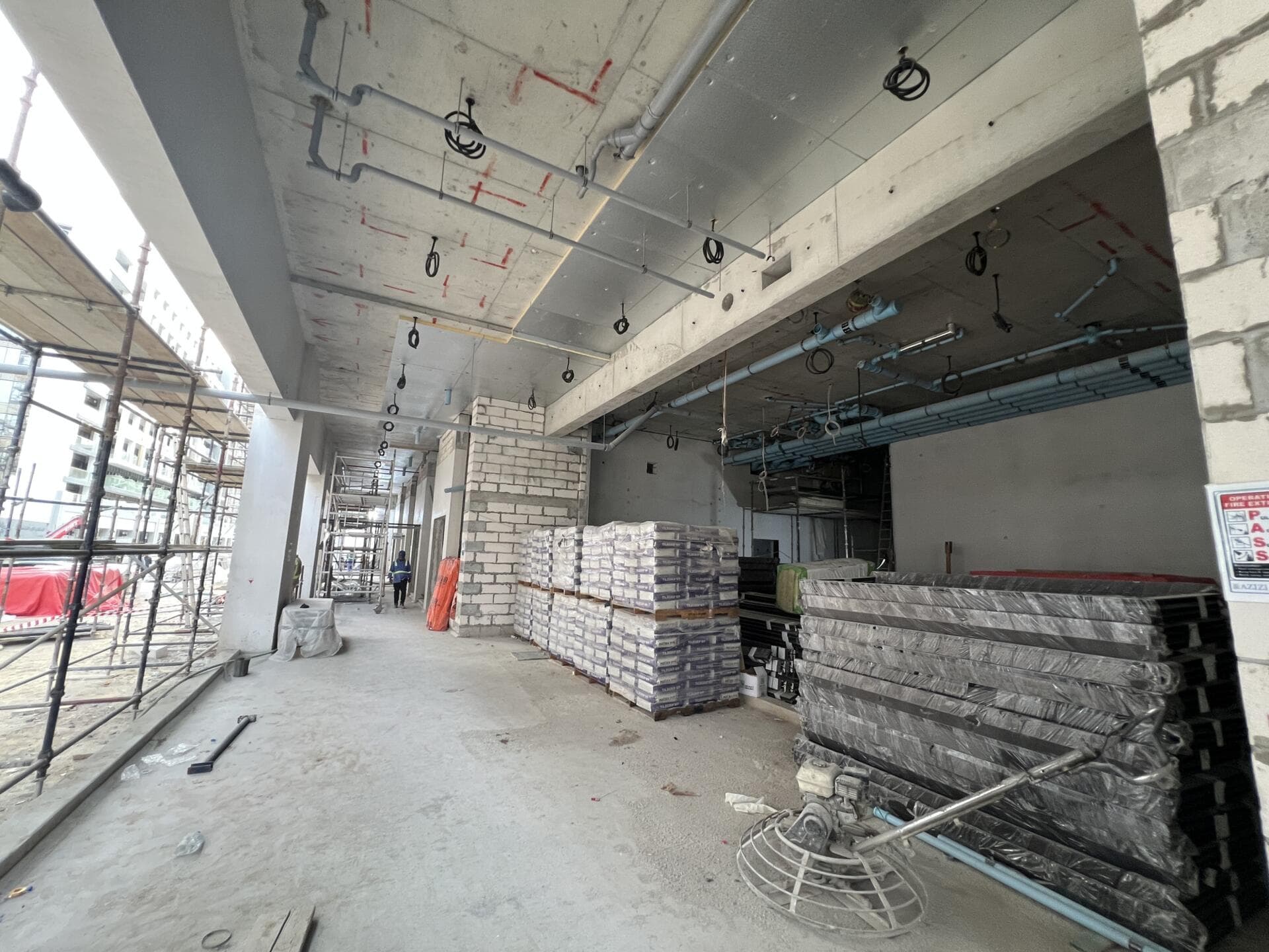 Riviera 64 - Construction