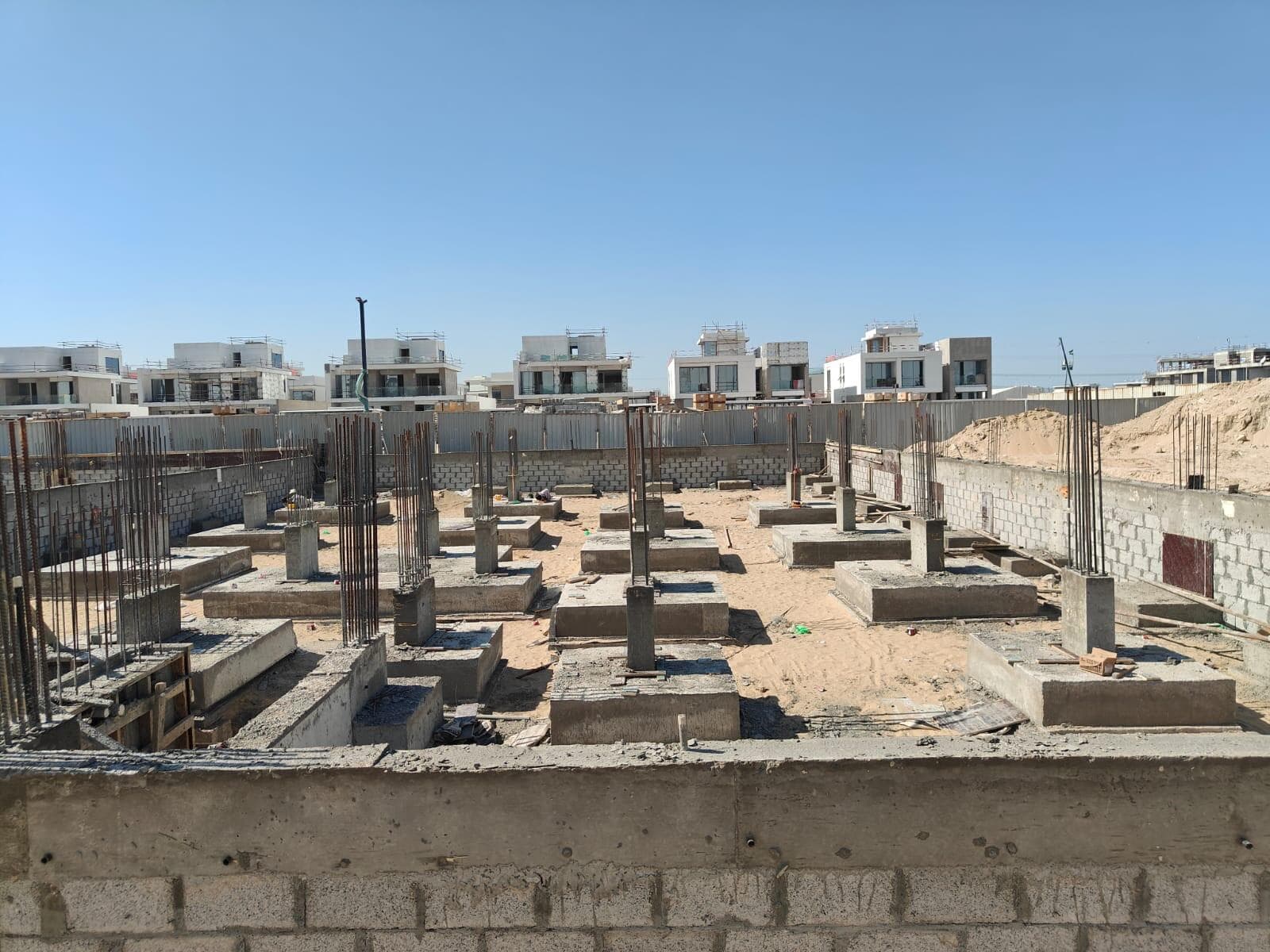 District One West Phase 2 - Строительство