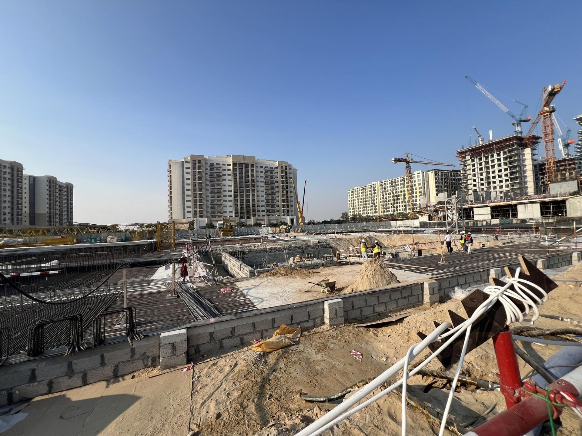 Ellison - Construction