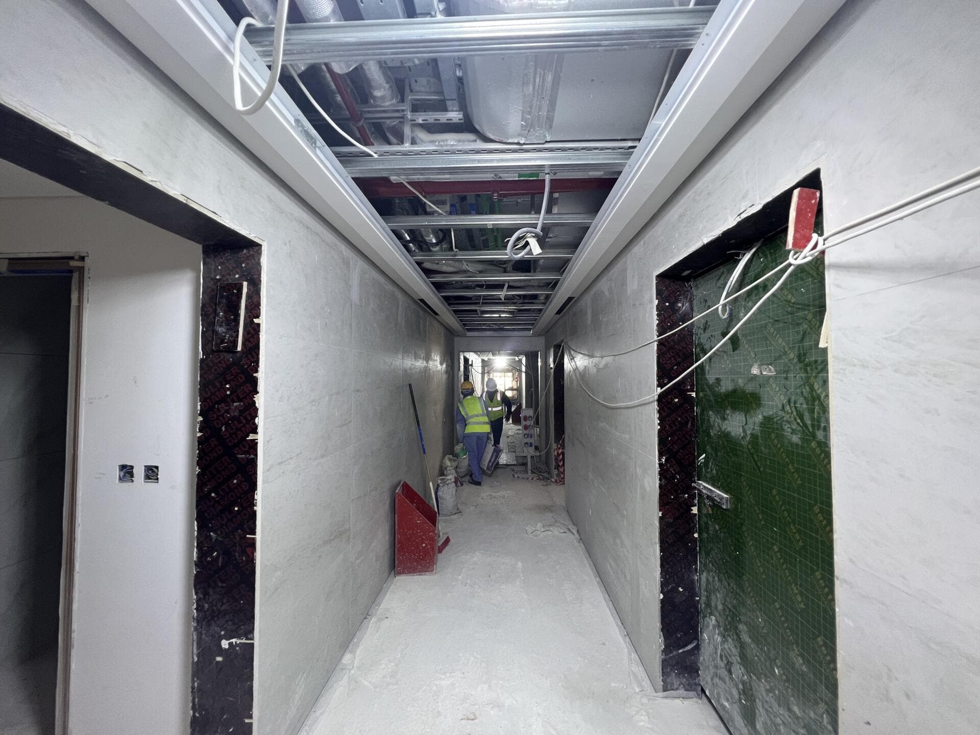 Riviera 58 - Construction