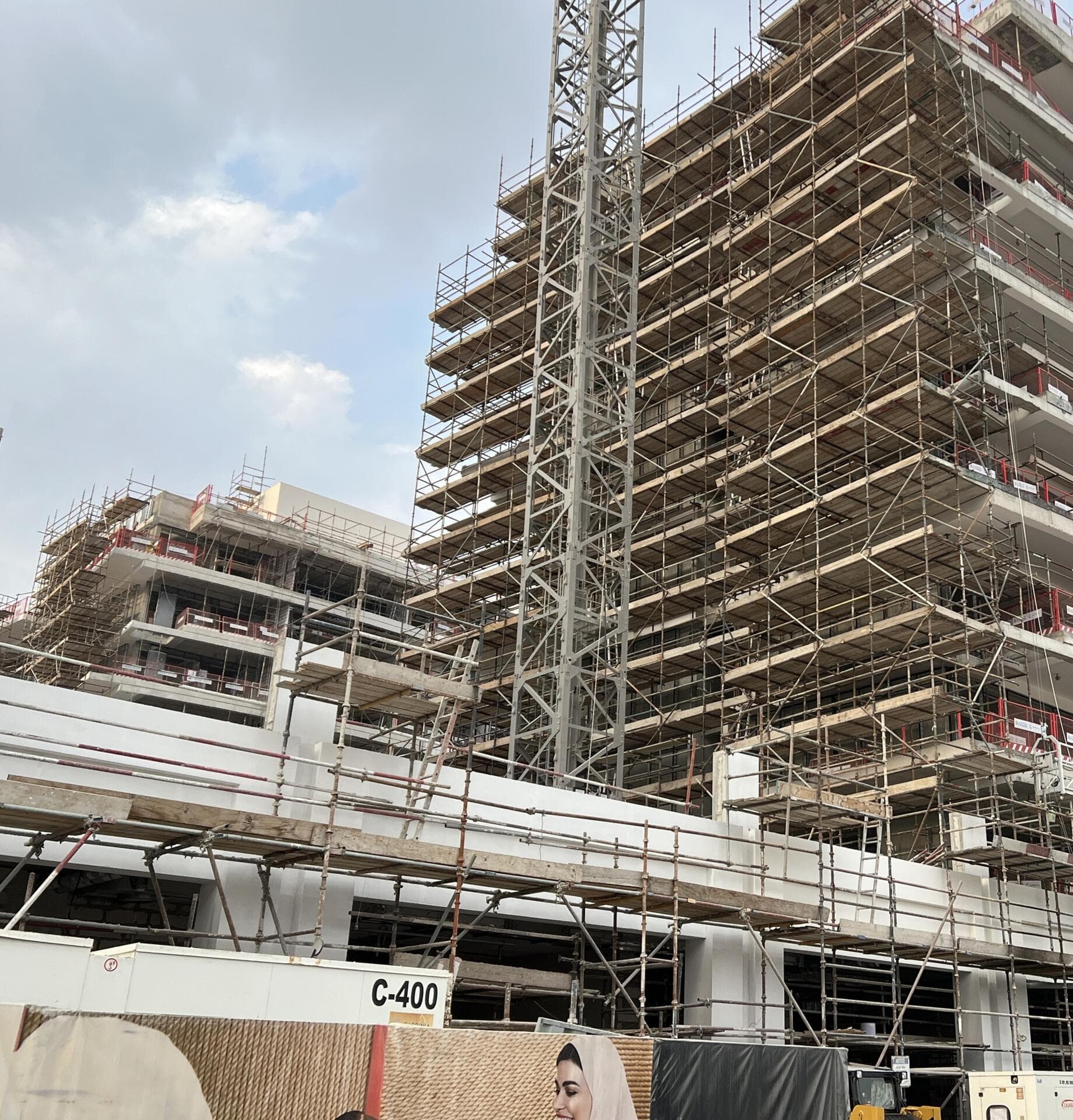 Riviera 68 - Construction