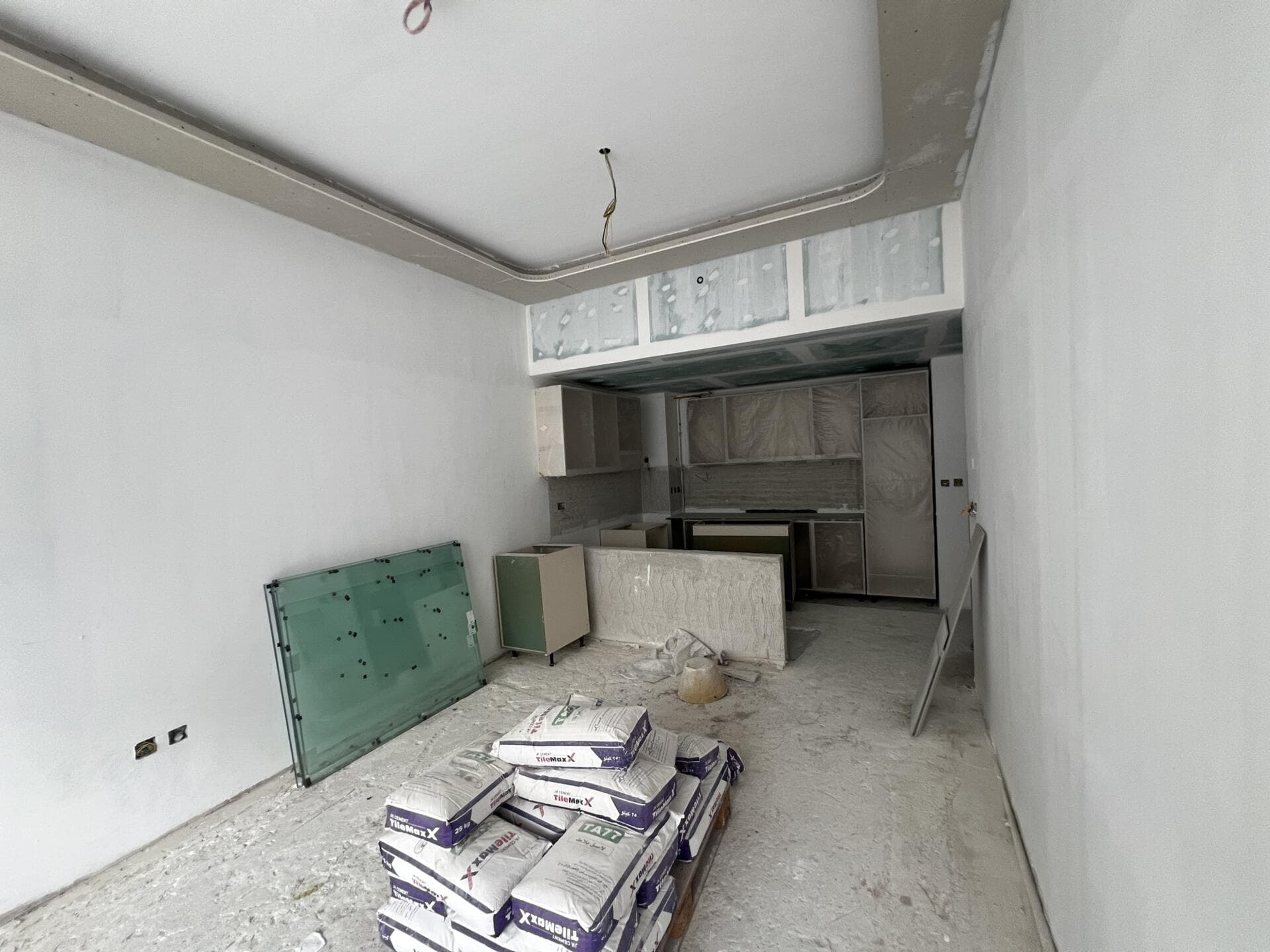 Riviera 64 - Construction