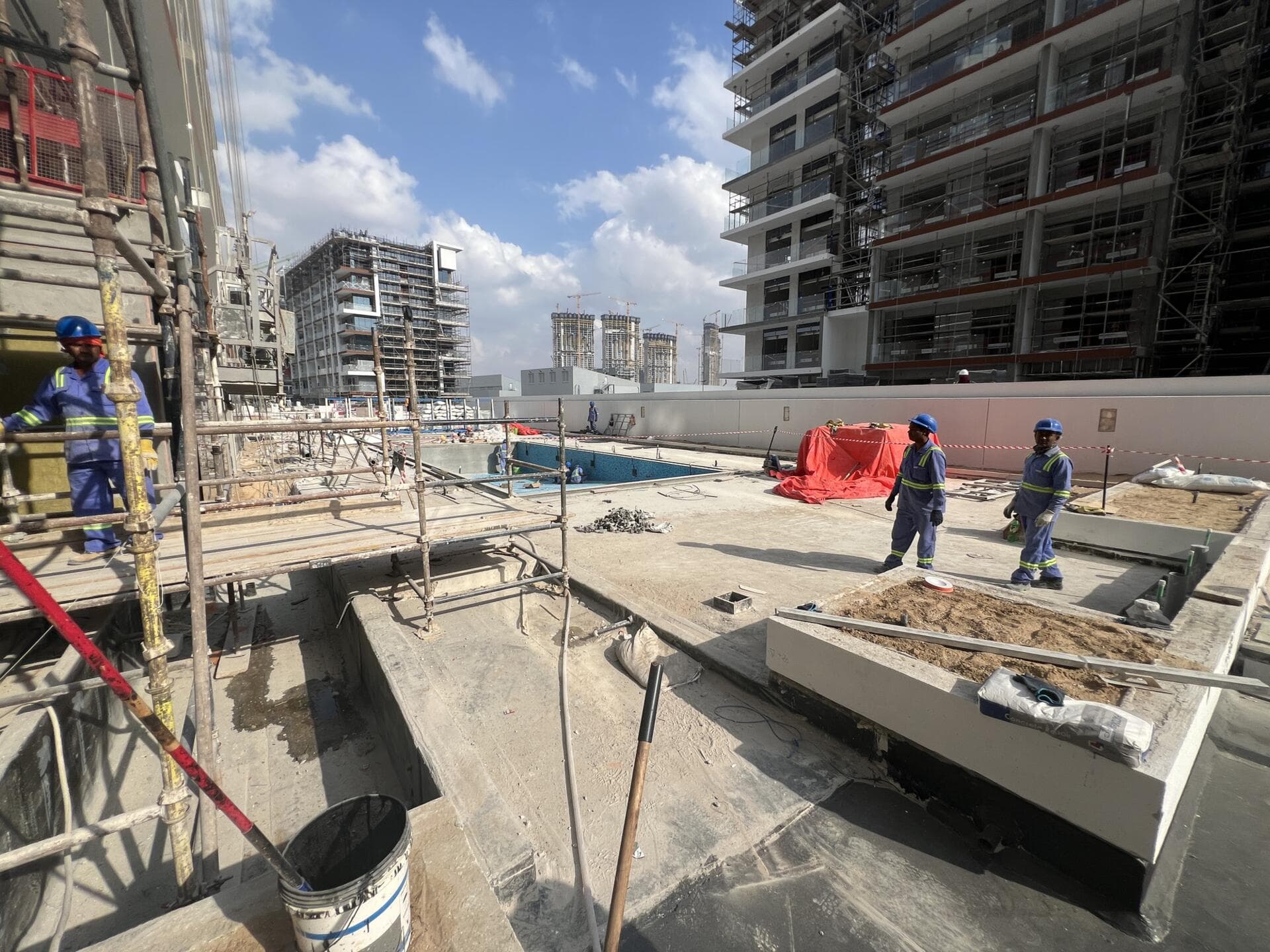 Riviera 58 - Construction