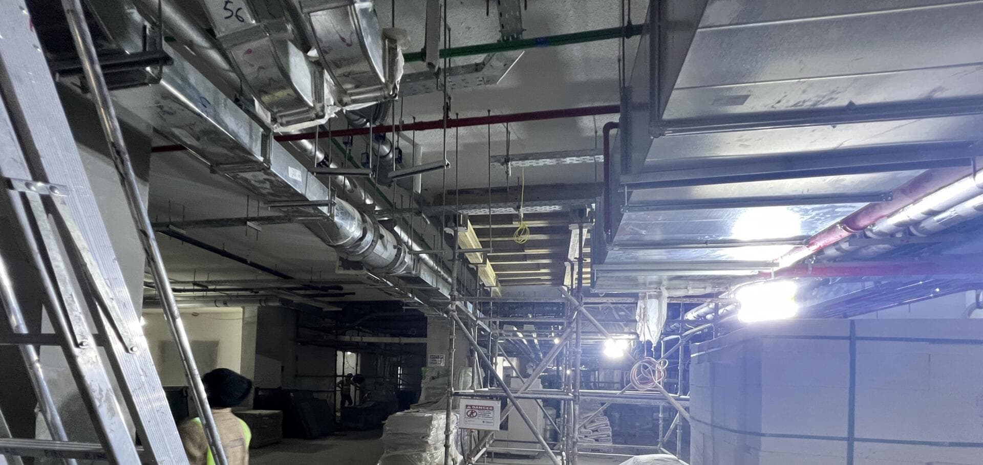 Riviera 60 - Construction