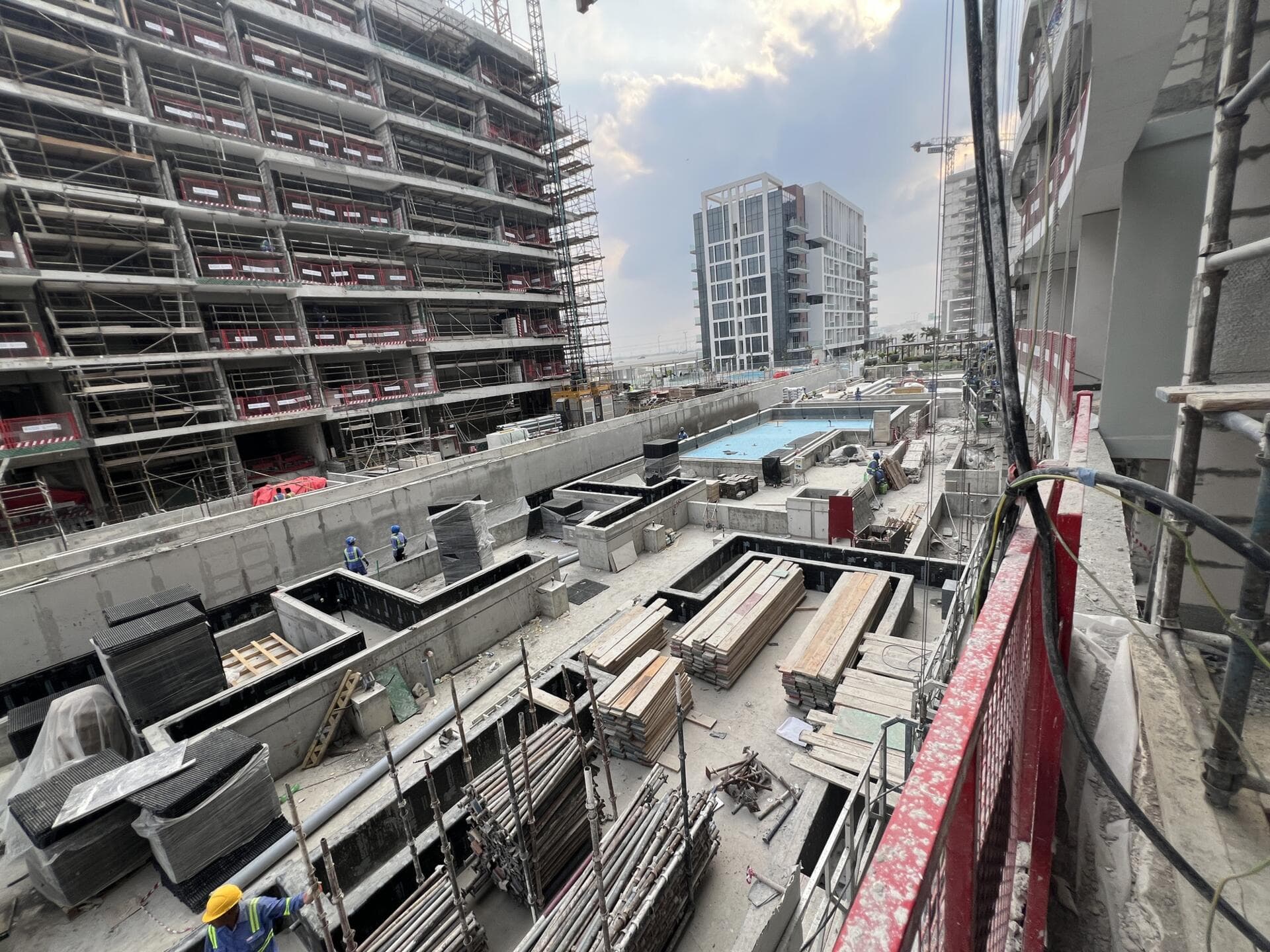 Riviera 66 - Construction