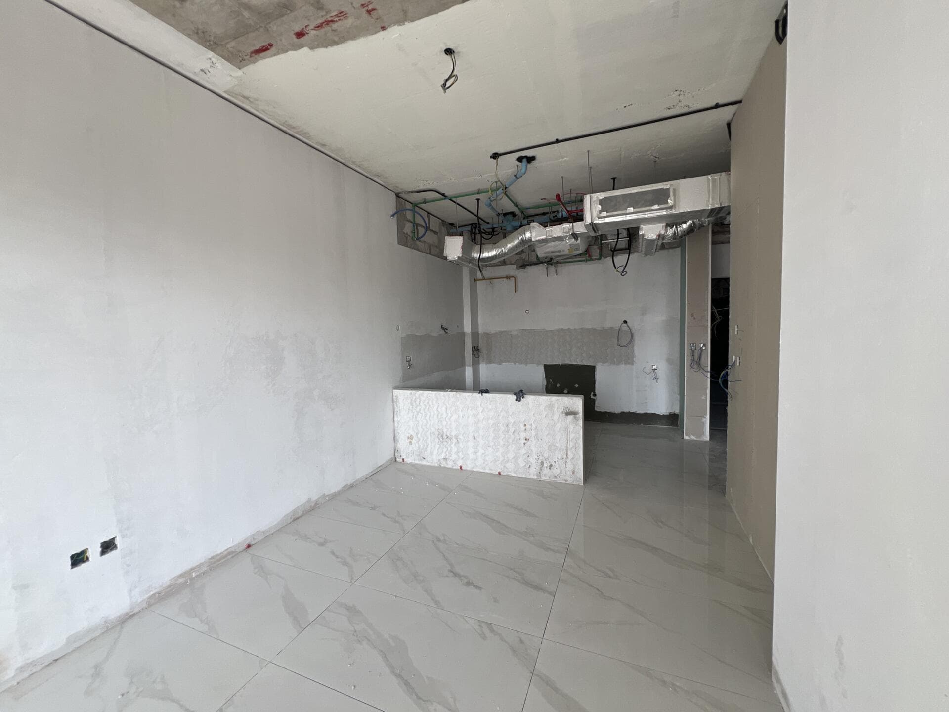 Azizi Riviera 54 - Construction