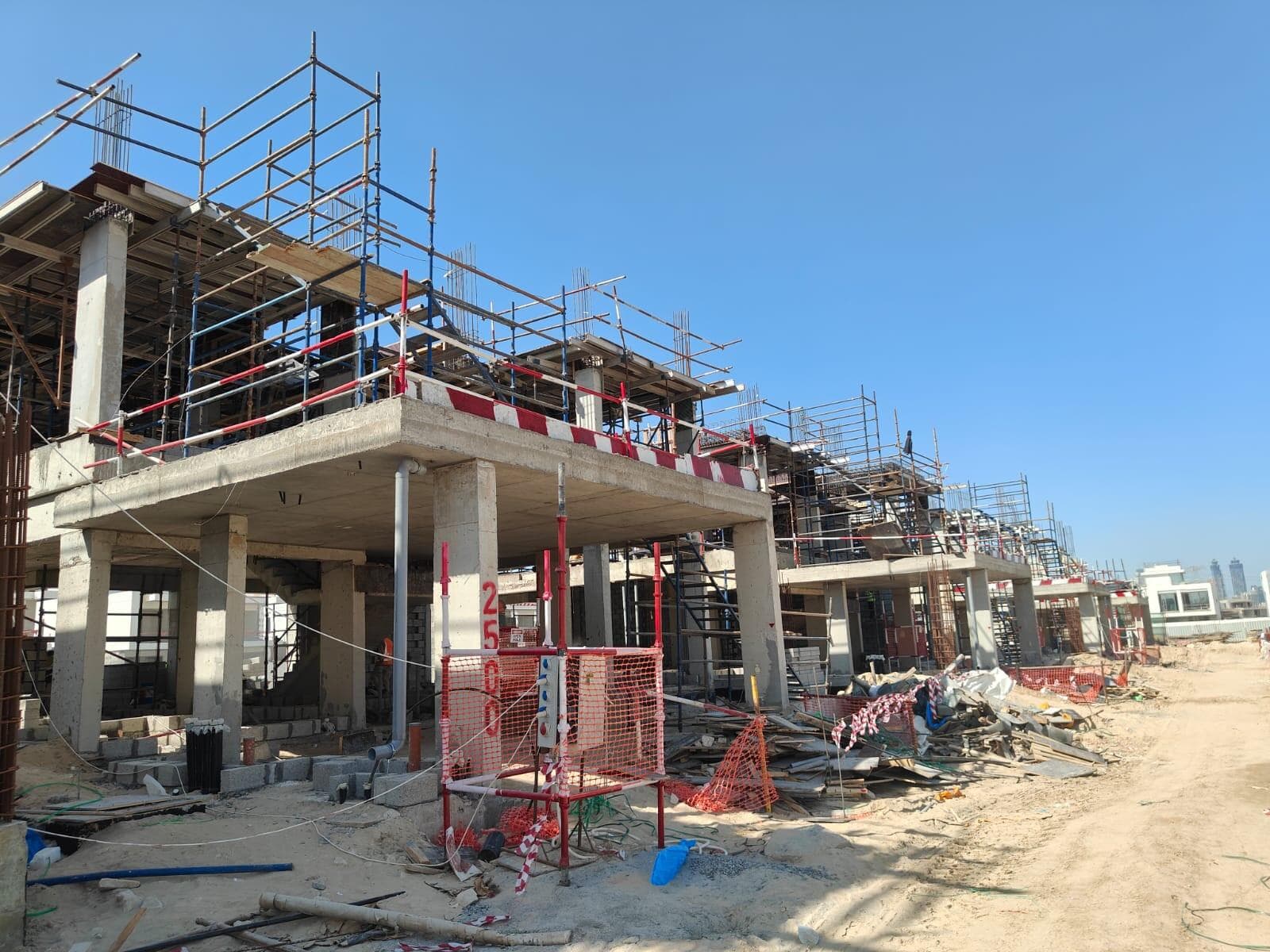District One West Phase 2 - Строительство