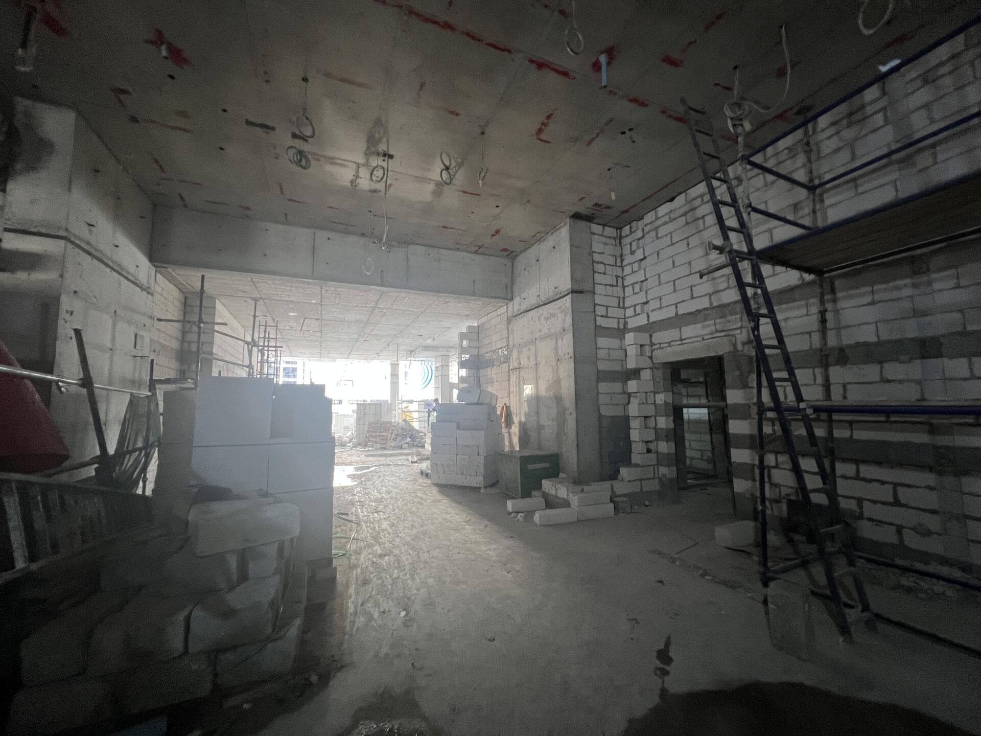 Riviera 50 - Construction