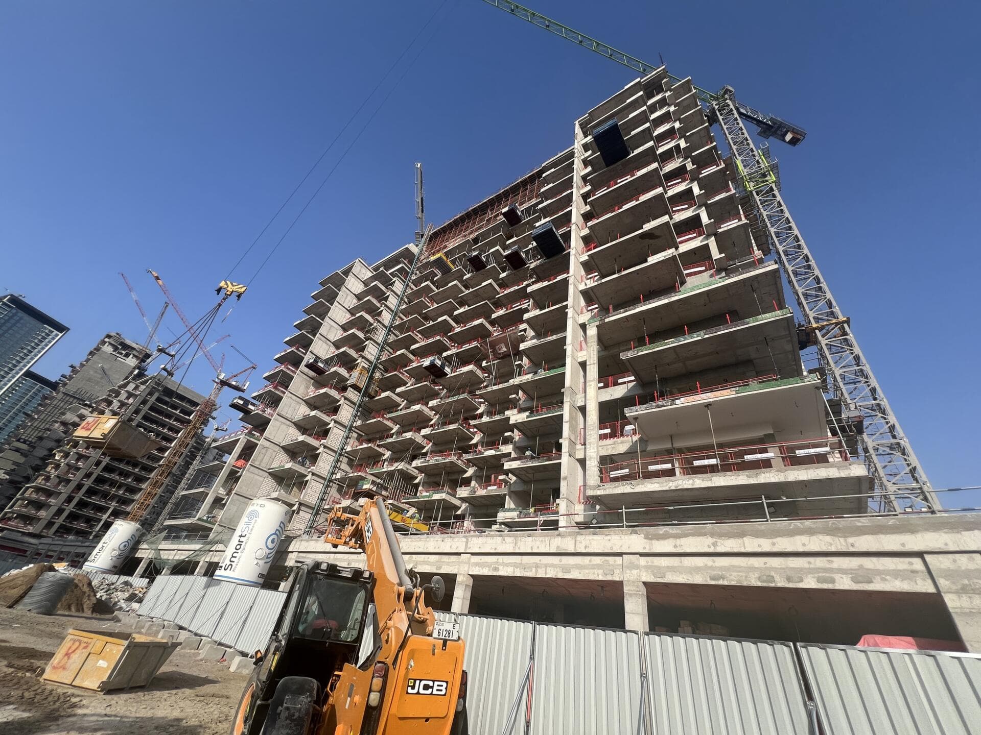 Riviera 49 - Construction