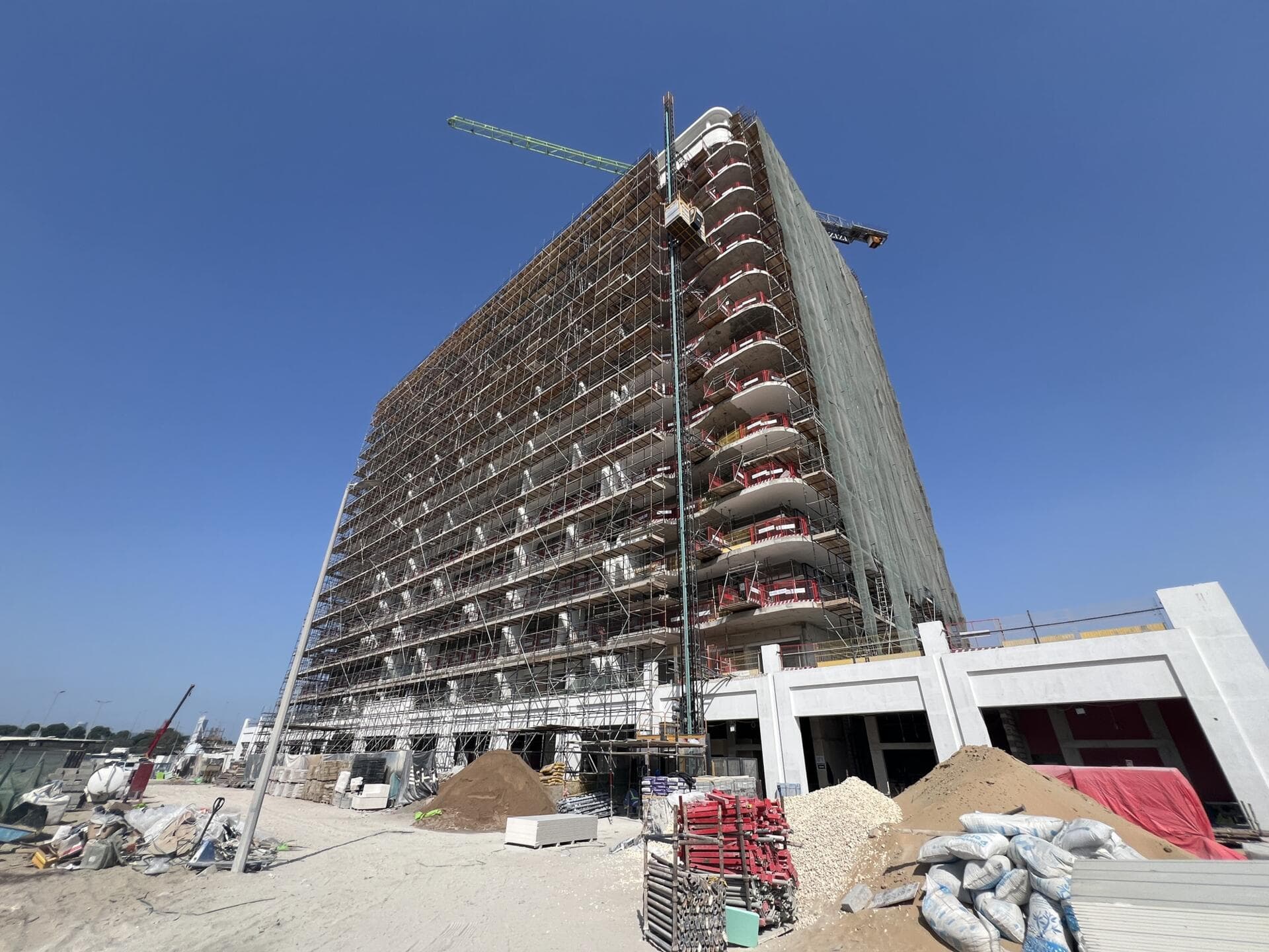 Azizi Riviera 54 - Construction