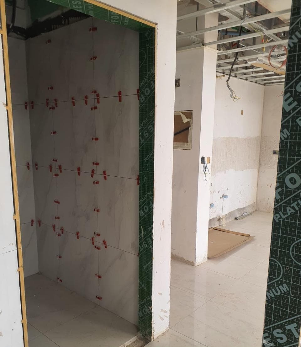 Azizi Venice (1-11) - Construction