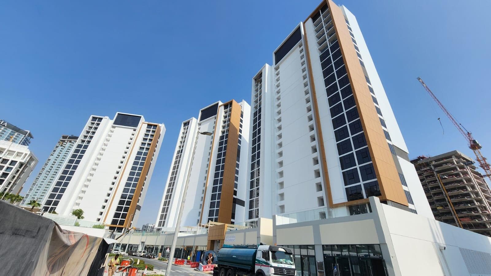 Riviera Beachfront - Construction